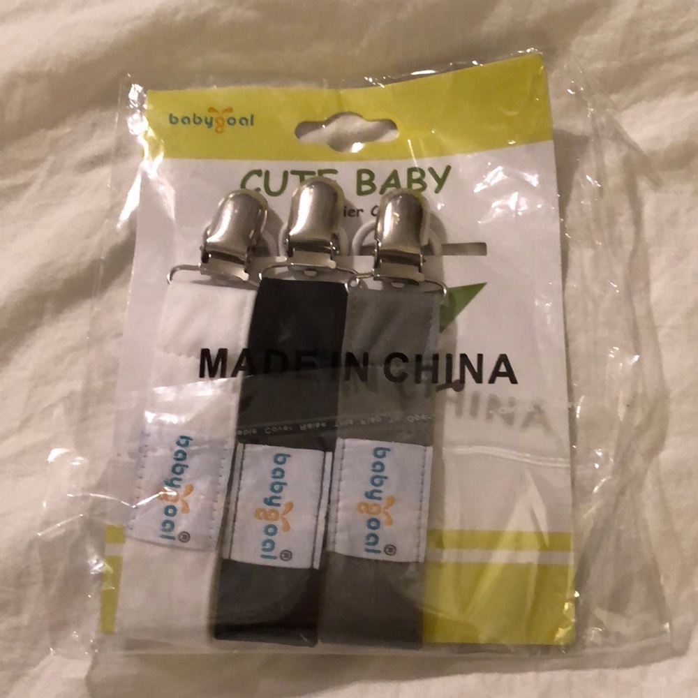 Paci clips
